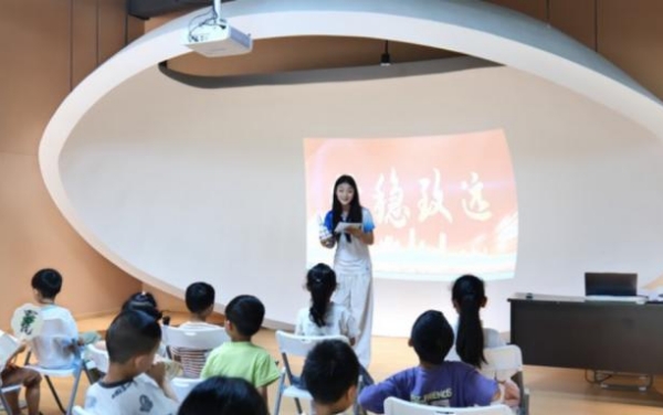 方言教学小课堂。bat365官方官网供图